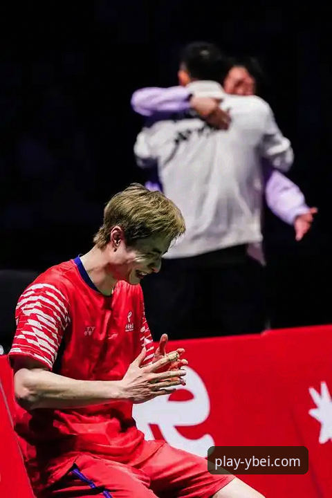 亚锦赛男单决赛最新动态：石宇奇2-0横扫印度黑马，打破国羽8年冠军荒